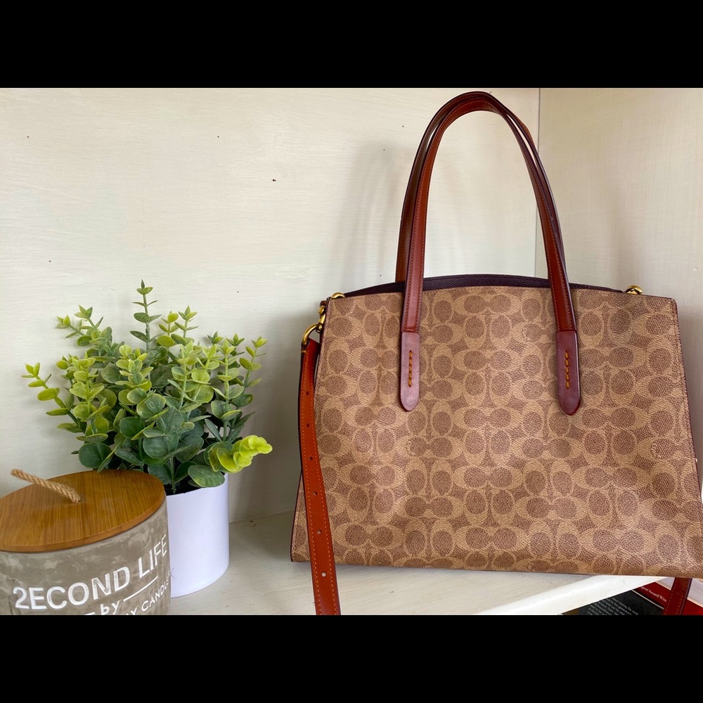 COACH SIGNATURE CANVAS BAG